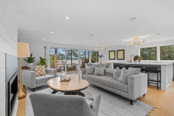 2872 Muskoka Road 118 N/A W, Muskoka Lakes, ON P0B 1J0