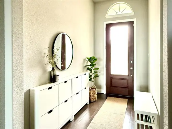 3313 Brookglen Drive, Lewisville, TX 75010