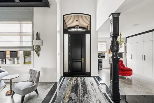 151 Winding WAY, Barrhaven, ON K2C 3H1