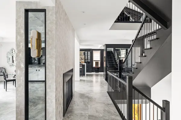 151 Winding WAY, Barrhaven, ON K2C 3H1