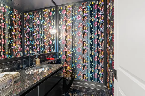 151 Winding WAY, Barrhaven, ON K2C 3H1