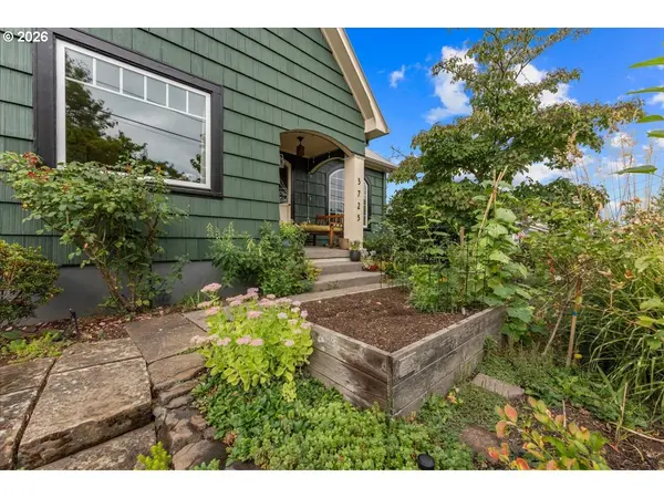 3725 NE 72ND AVE, Portland, OR 97213