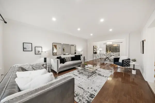 36 Cynthia CRES, Richmond Hill, ON L4E 2R1