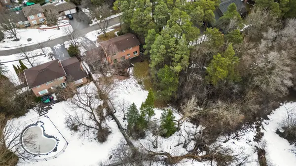 36 Cynthia CRES, Richmond Hill, ON L4E 2R1