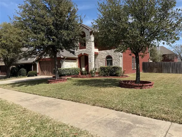 304 Serenade Lane, Euless, TX 76039