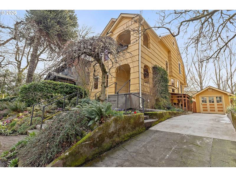 1526 SE TAYLOR ST, Portland, OR 97214