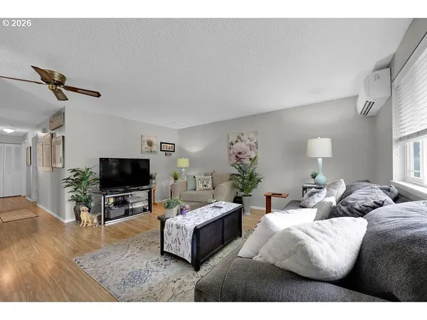 1435 W HARRISON AVE, Cottage Grove, OR 97424