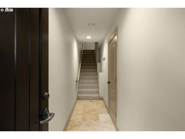 1912 NE 48TH WAY, Hillsboro, OR 97124