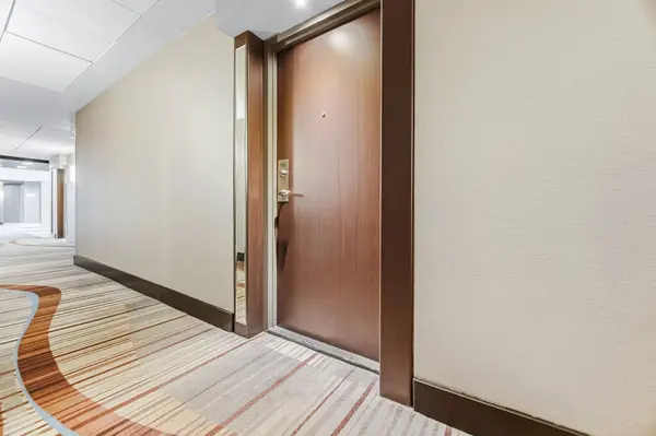 2261 Lake Shore BLVD W #110, Toronto W06, ON M8V 3X1