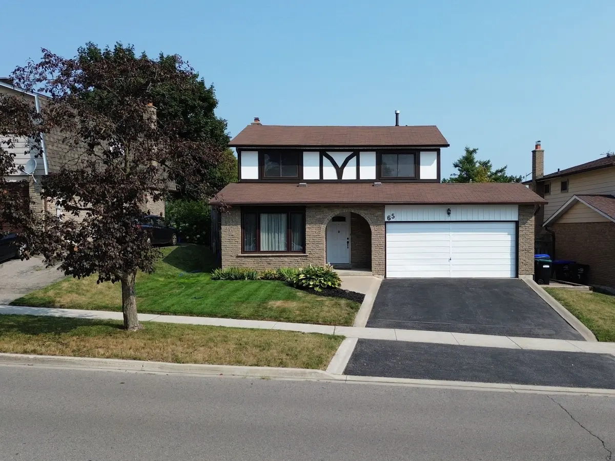 65 Britannia AVE, Bradford West Gwillimbury, ON L3Z 1A2