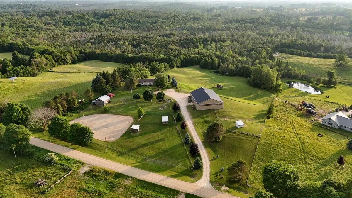 413294 Baseline RD, West Grey, ON N0G 1R0