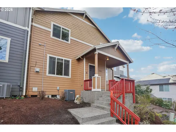 37834 SANDY HEIGHTS ST, Sandy, OR 97055