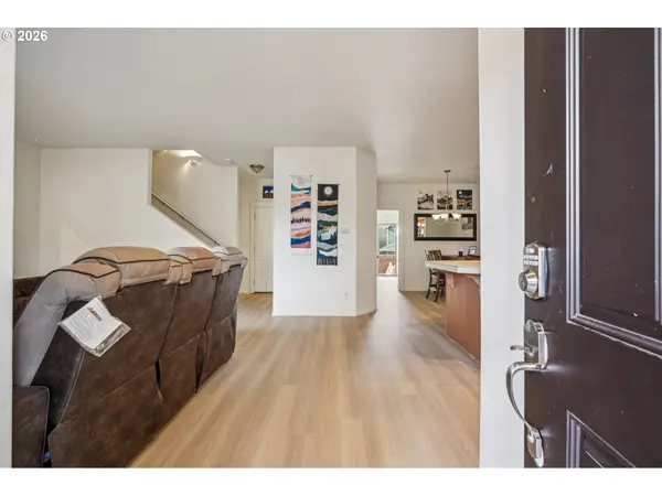 37834 SANDY HEIGHTS ST, Sandy, OR 97055