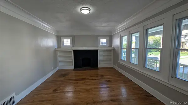 369 Newport ST, Detroit, MI 48215