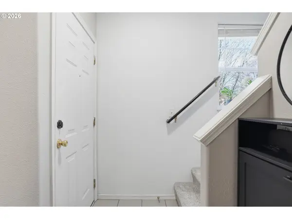 30330 SW REBEKAH ST #6, Wilsonville, OR 97070