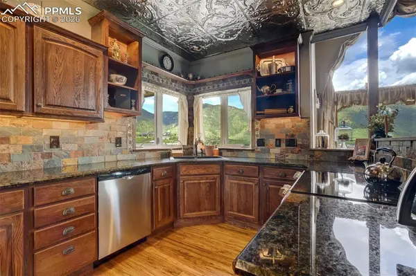 4170 Plateau DR, Colorado Springs, CO 80921