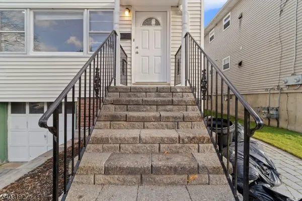 19 Cooper Dr, Boonton Town, NJ 07005