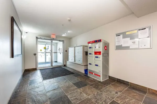 69 Country Village MNR NE #5408, Calgary, AB T3K 0T1