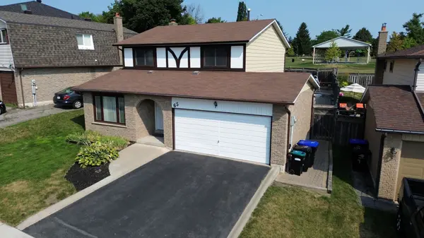 65 Britannia AVE, Bradford West Gwillimbury, ON L3Z 1A2