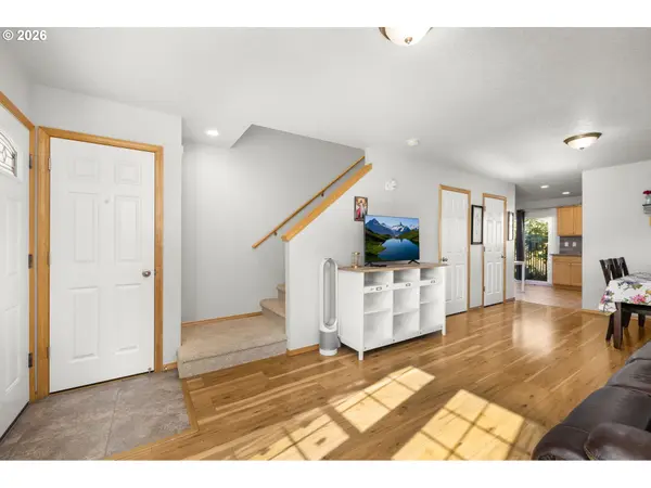 10971 SE HOLGATE BLVD, Portland, OR 97266