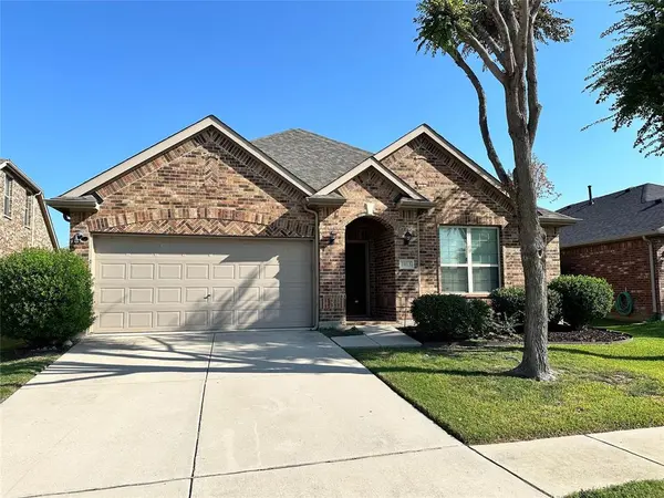 1013 Lake Grove Drive, Little Elm, TX 75068