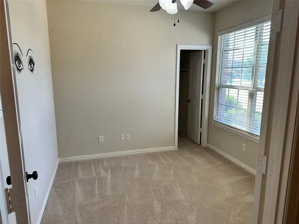 1013 Lake Grove Drive, Little Elm, TX 75068