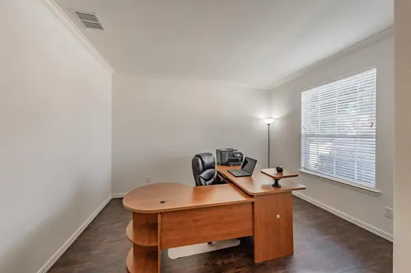 5325 Dove Creek Drive, Fort Worth, TX 76244