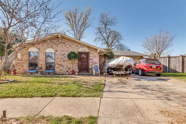 2209 Cecilia Court, Irving, TX 75060