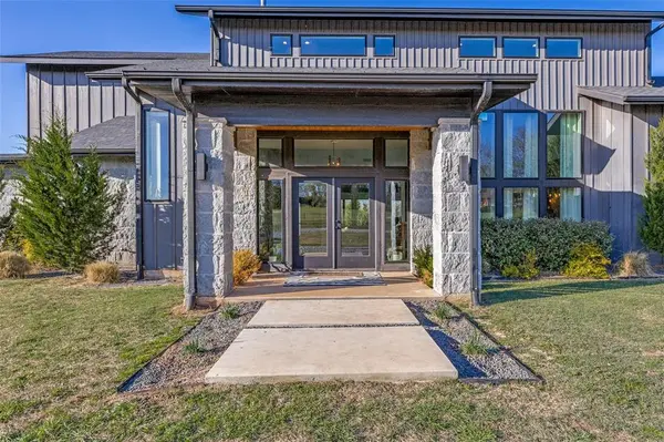 2687 N Trinity Street, Decatur, TX 76234