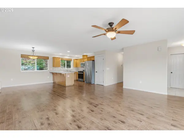 5627 SEEGER LN, Salem, OR 97306