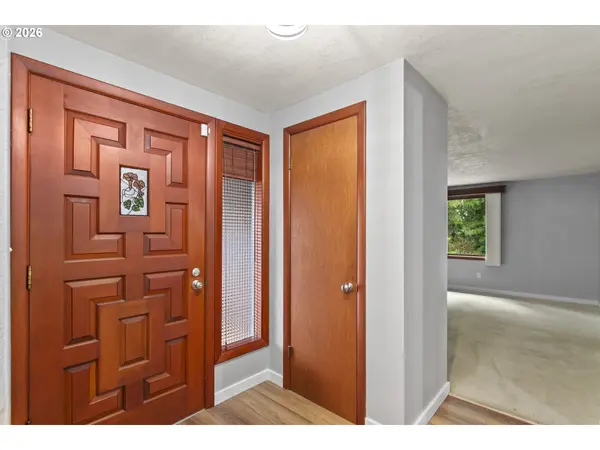 3017 AMMONS DR, Longview, WA 98632