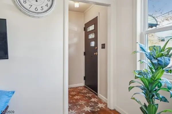 222 N 17th St, Kenilworth Boro, NJ 07033