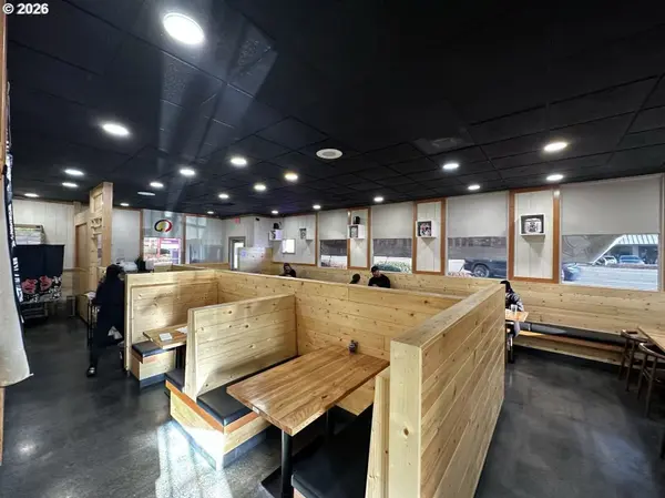 6304 NE HIGHWAY 99, Vancouver, WA 98665