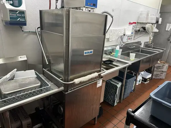 6304 NE HIGHWAY 99, Vancouver, WA 98665