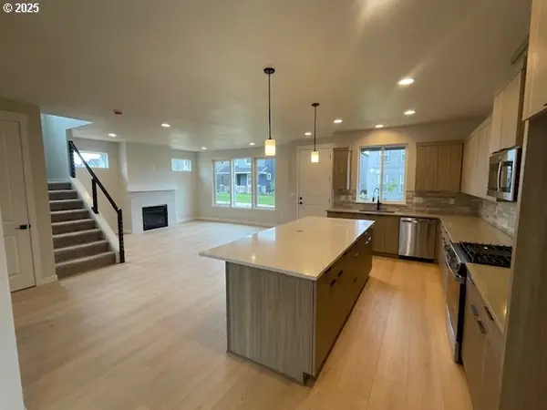 8265 SE Quincy ST, Hillsboro, OR 97123