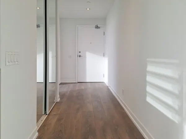 5 Buttermill AVE #2702, Vaughan, ON L4K 0J5