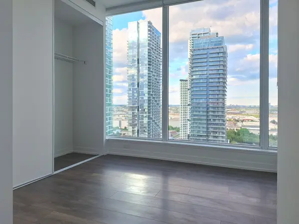 5 Buttermill AVE #2702, Vaughan, ON L4K 0J5