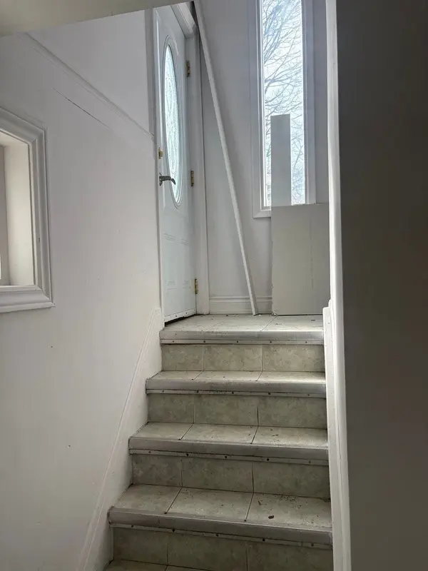 431 Oceanside AVE #A, Richmond Hill, ON L4C 2Z7