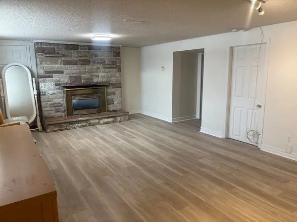 431 Oceanside AVE #A, Richmond Hill, ON L4C 2Z7