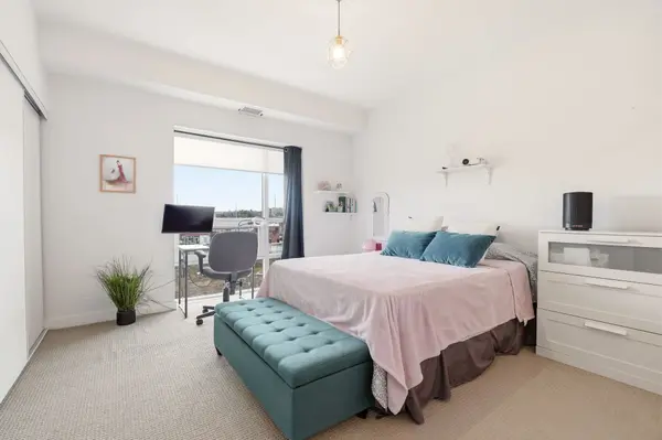 4040 Upper Middle RD #309, Burlington, ON L7M 0H2