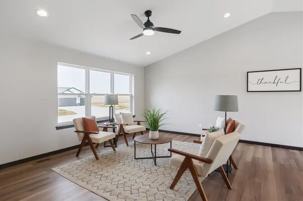 189 Karen Drive, Williamsburg, IA 52361