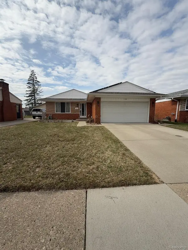 1109 Kenilworth PL, Clawson, MI 48017