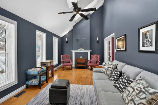 102 Mary AVE W, Georgian Bluffs, ON N4K 5N5