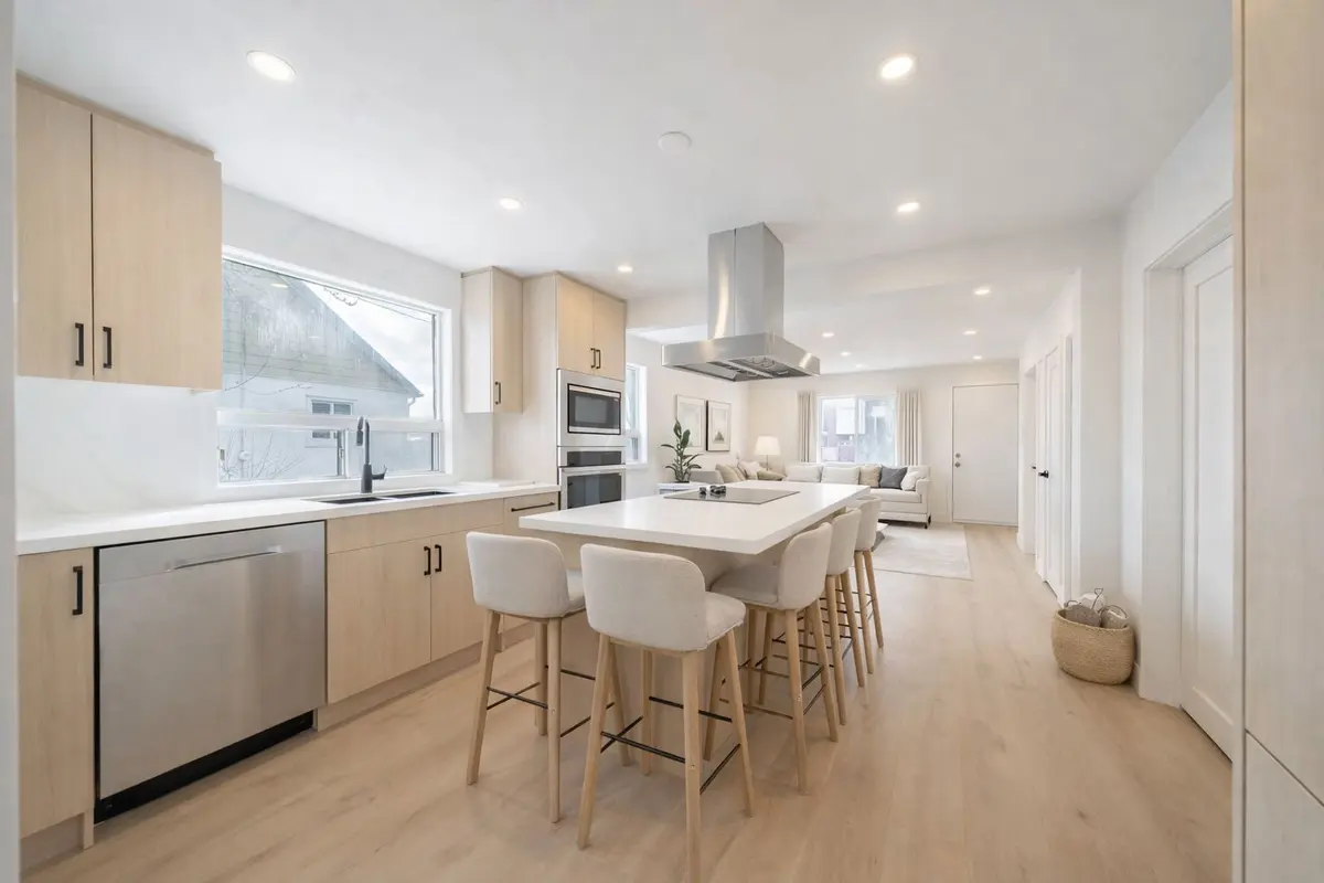 46 McMurchy AVE N, Brampton, ON L6X 1Y1