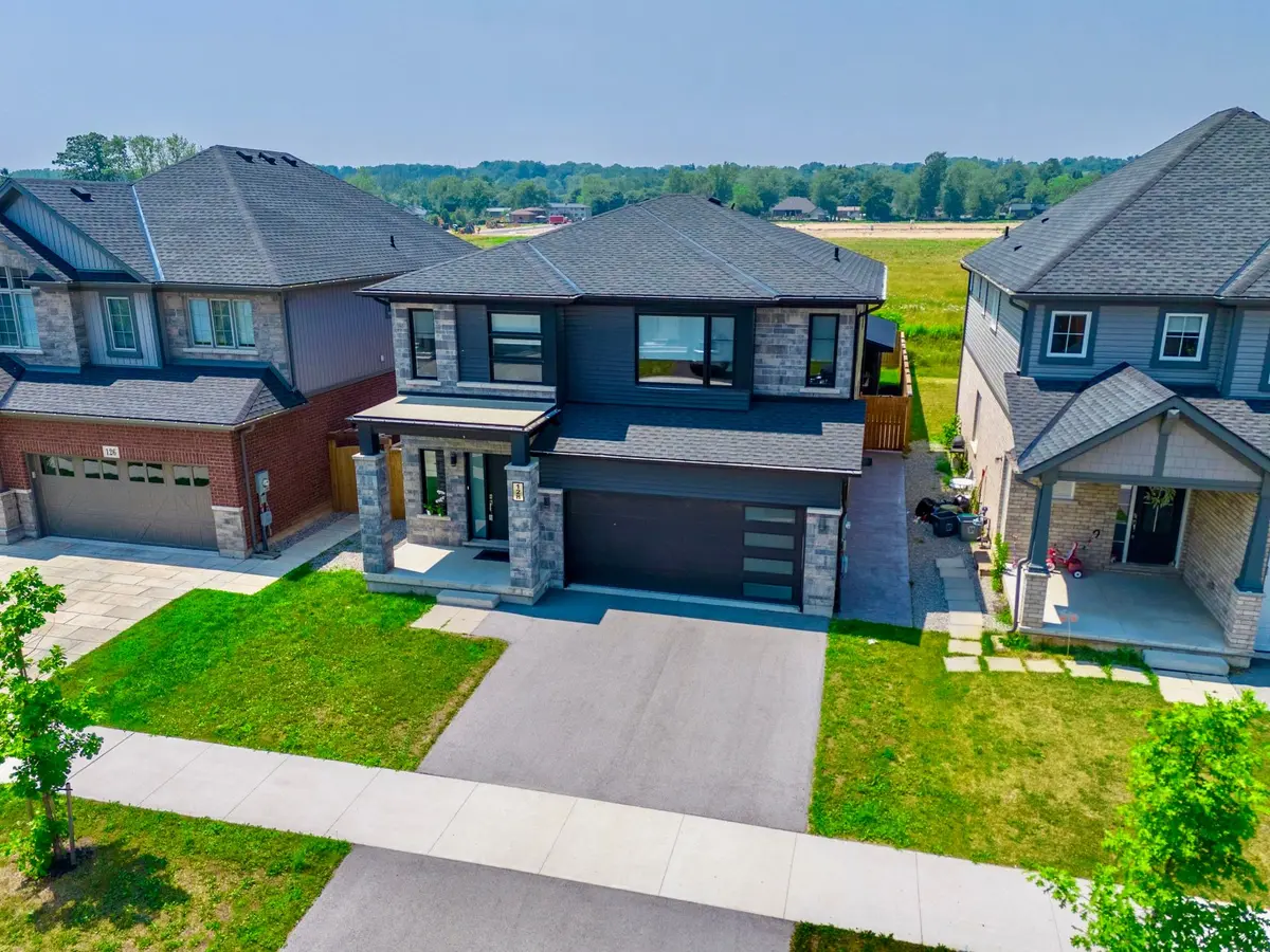 128 Susan DR, Pelham, ON L0S 1E6