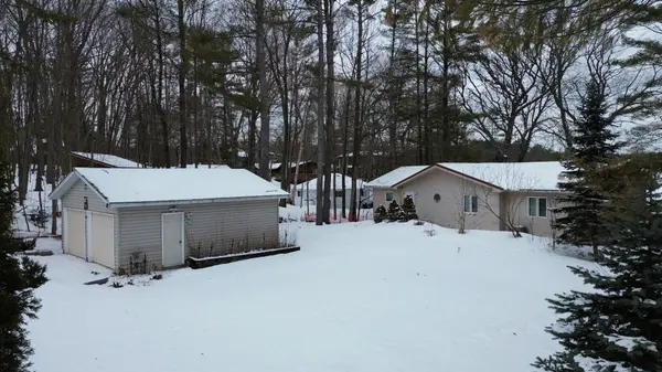 1832 Kilworthy RD, Gravenhurst, ON P0E 1G0