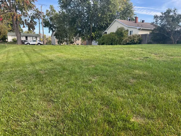 9 Wellington ST W, Athens, ON K0E 1B0