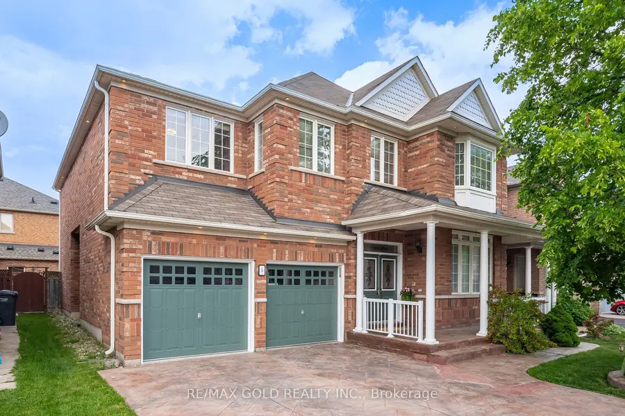 5 Summershade ST, Brampton, ON L6P 2B9