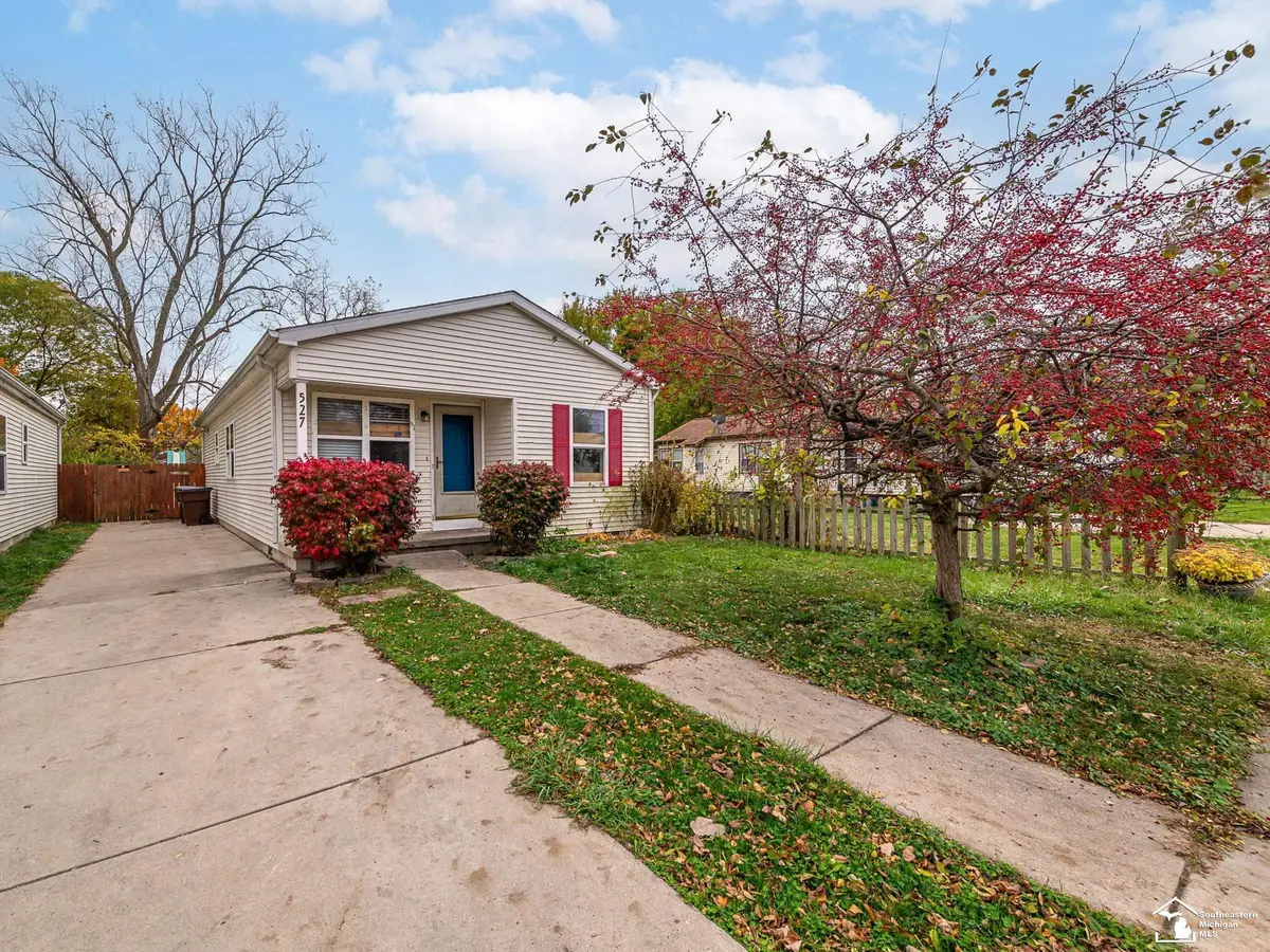 527 Railroad ST, Monroe, MI 48161