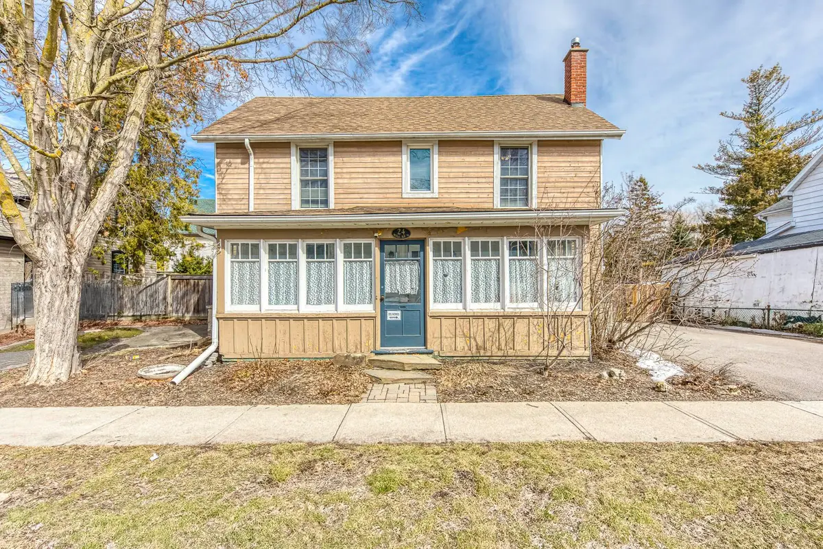 24 Mill ST N, Brampton, ON L6X 1S6